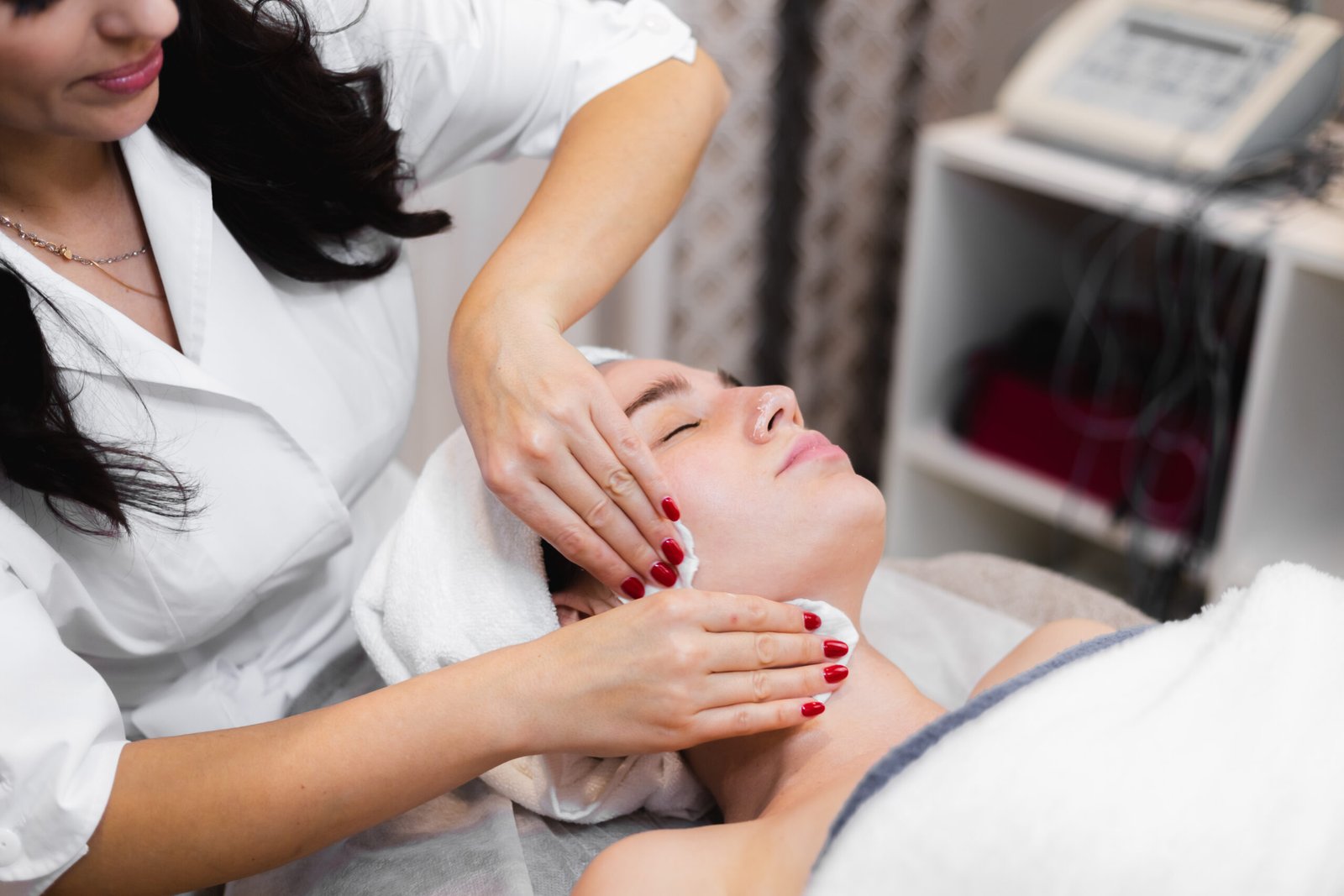 Skin detox through professional deep cleansing